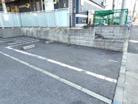 LEONEXT Winds Tateno Parking lot