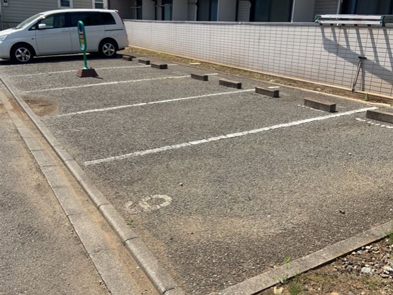 レオパレスＴＡＫＡ 駐車場