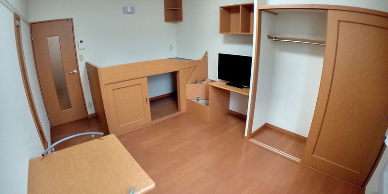 レオパレスパークハイム 居間