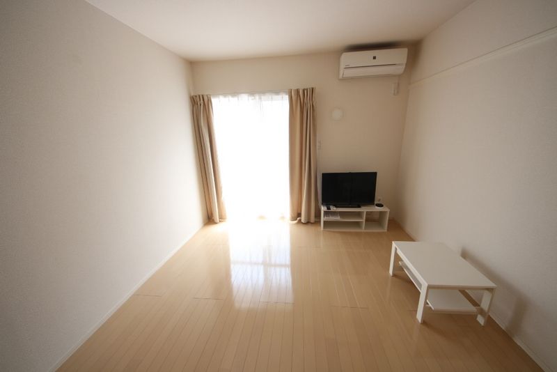 クレイノシャルマン中通 居間