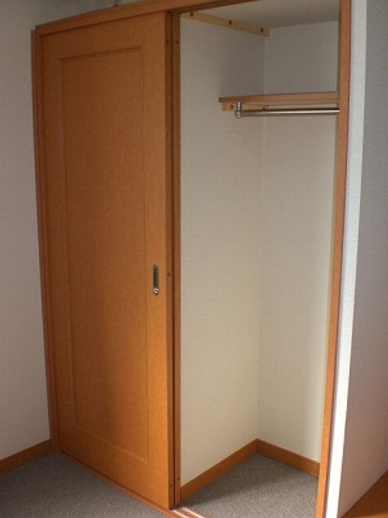 レオパレスレナールいさわ　Ⅱ 収納