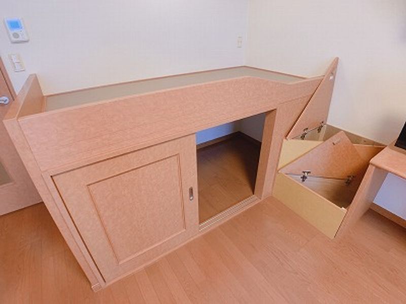 レオパレスラ・ピュール 収納