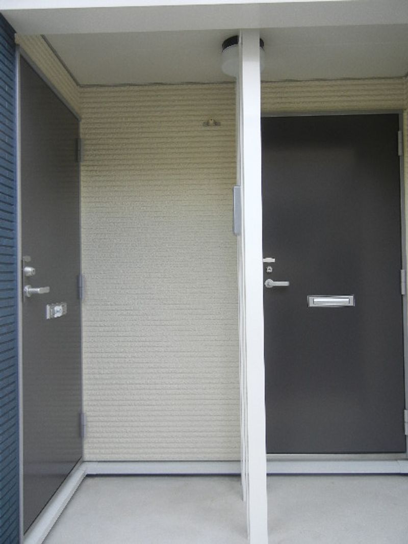 レオネクストひだまり 玄関