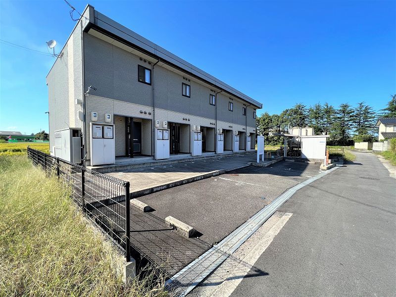 レオパレスメルベーユⅡ 駐車場