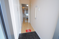 レオネクストシャルム 玄関