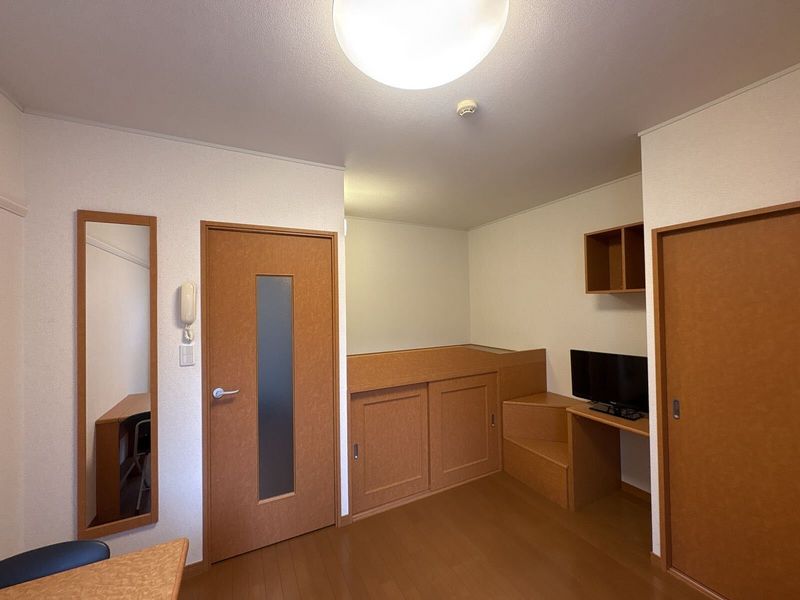 レオパレスムツミハイツ東大宮 居間