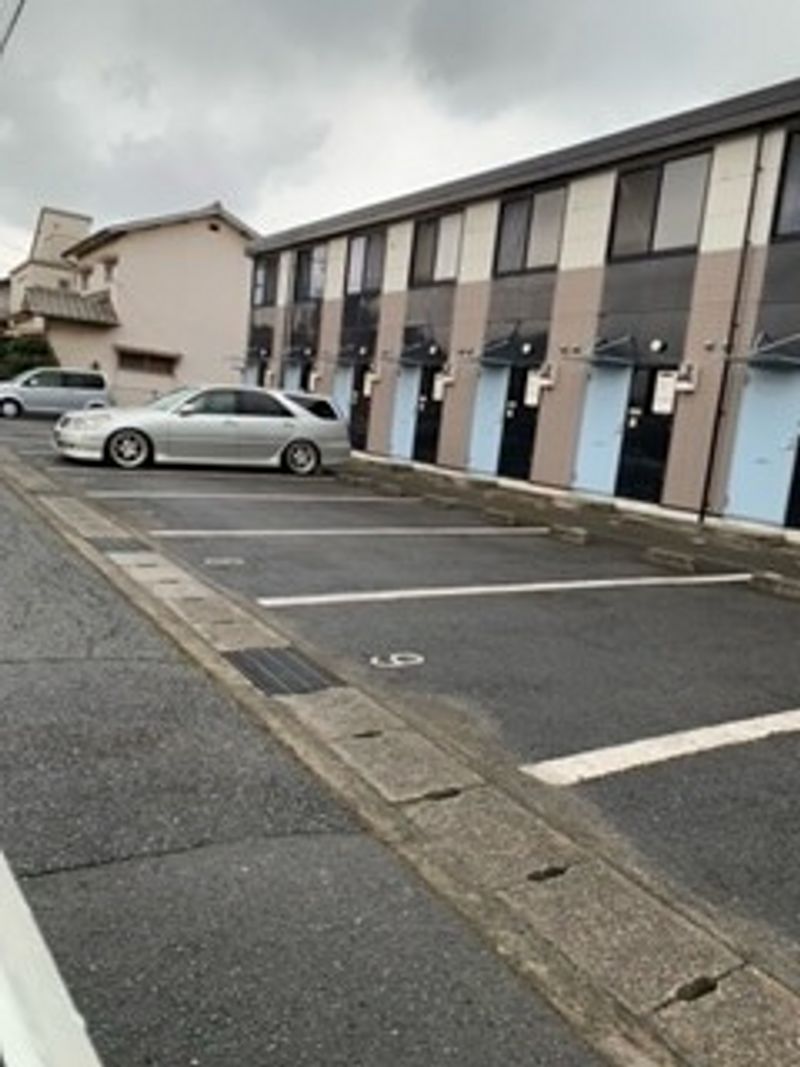 レオパレスコム・イグレットＡ 駐車場