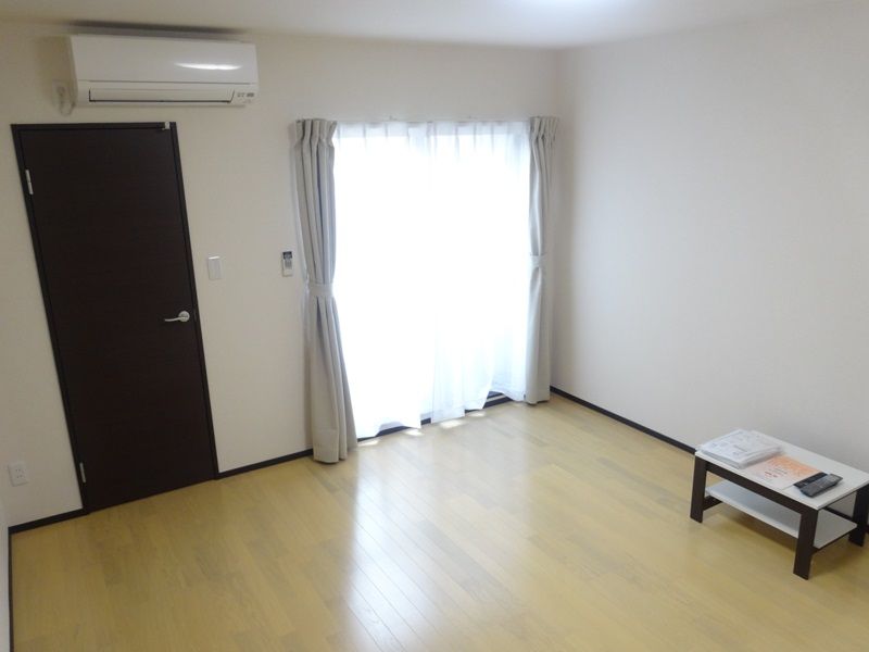 クレイノ太陽 居間