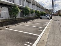 レオパレスストリームＡ 駐車場