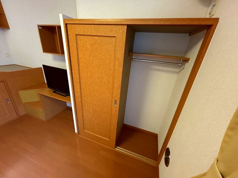 レオパレスエルドラド 収納