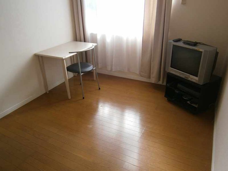 レオパレスエトワール田園調布 居間