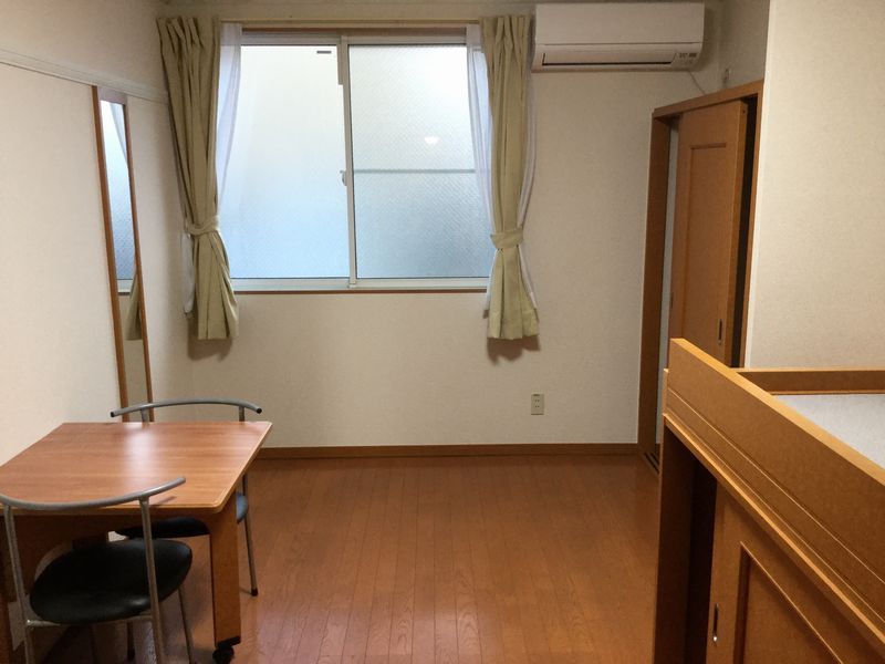 レオパレスソフィアⅡ 居間