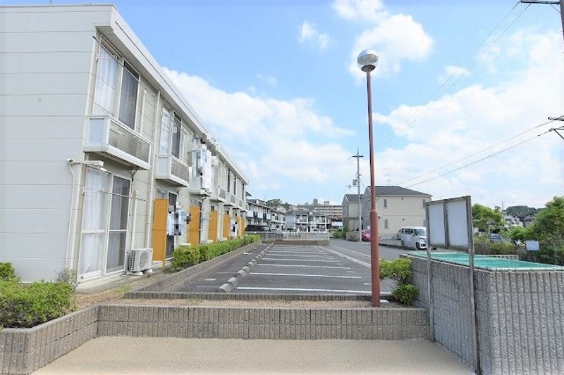 レオパレスＴａｋｕｙａⅠ 駐車場