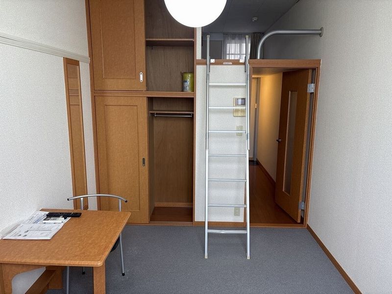 レオパレスＮＴ 居間