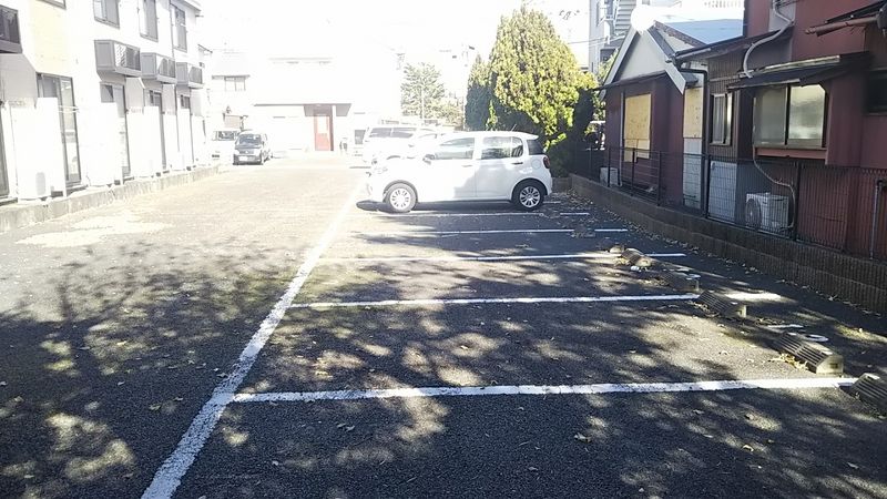 レオパレス館山 駐車場
