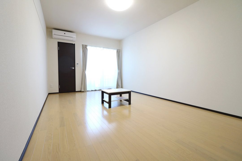 CLEINO YAMAKI Living room