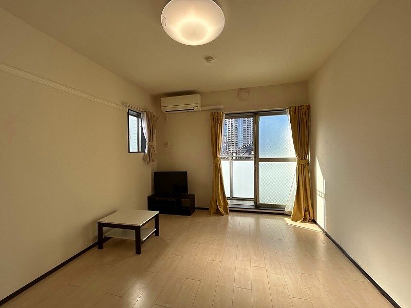 レオネクストカサ　フェリス 居間