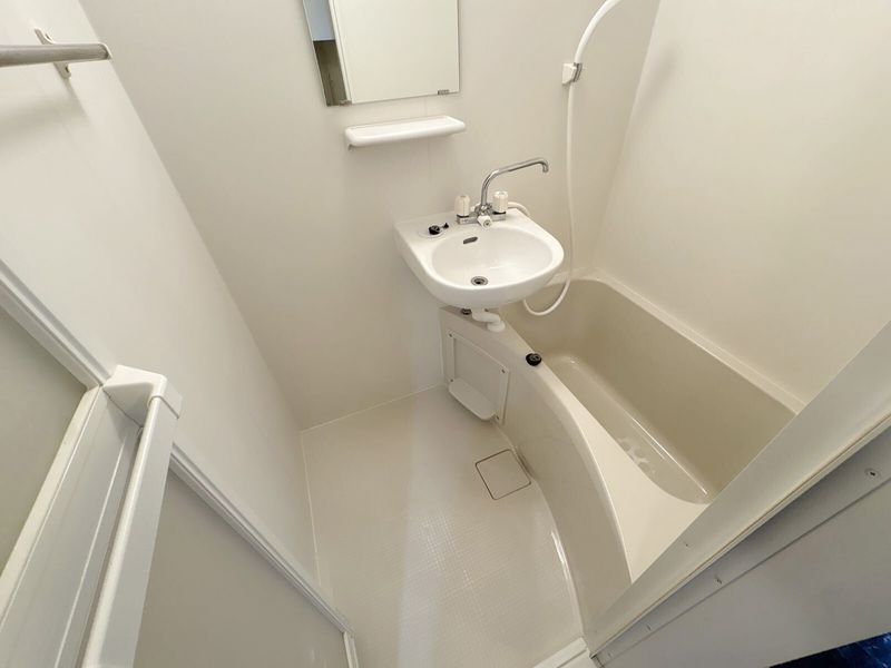 leopalace Hinaga Higashi Bathroom