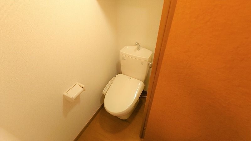 レオパレスカルチェ トイレ