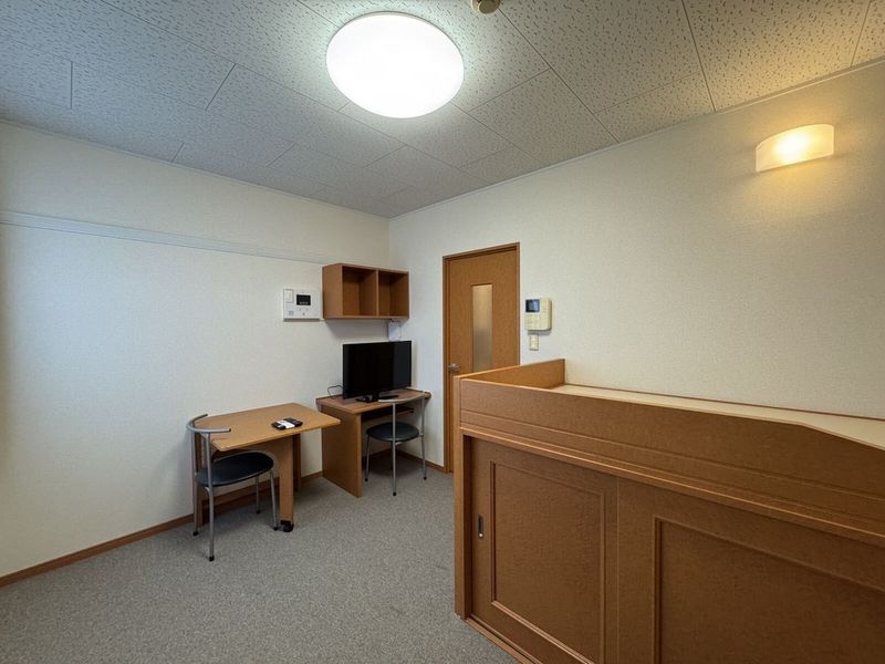 レオパレスかりがね 居間