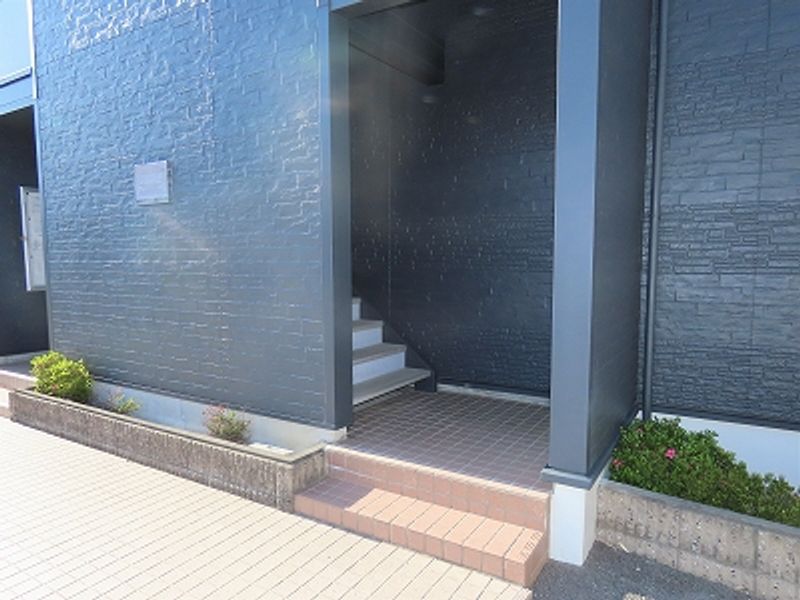 レオパレスセブンスペード上田 エントランス