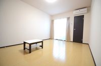 クレイノ悠々木屋 居間