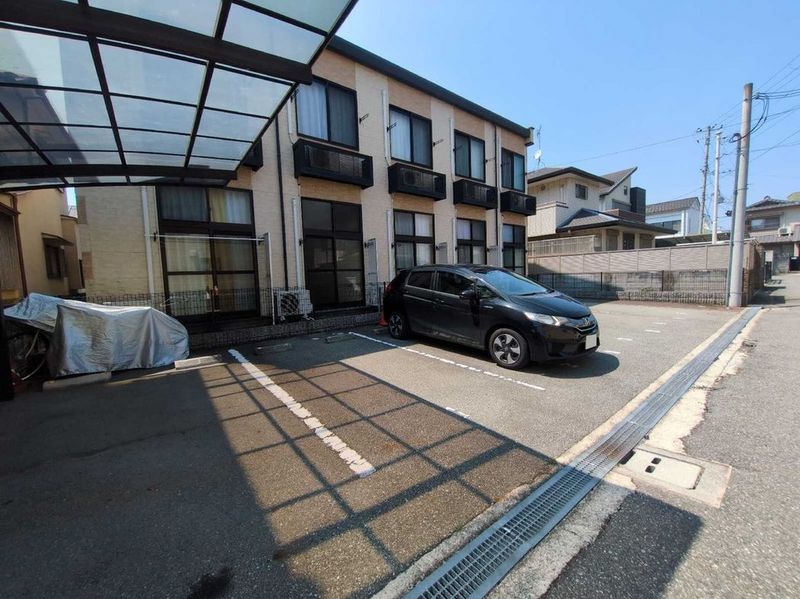 レオパレスＣａｓｅｒｏ　野里 駐車場