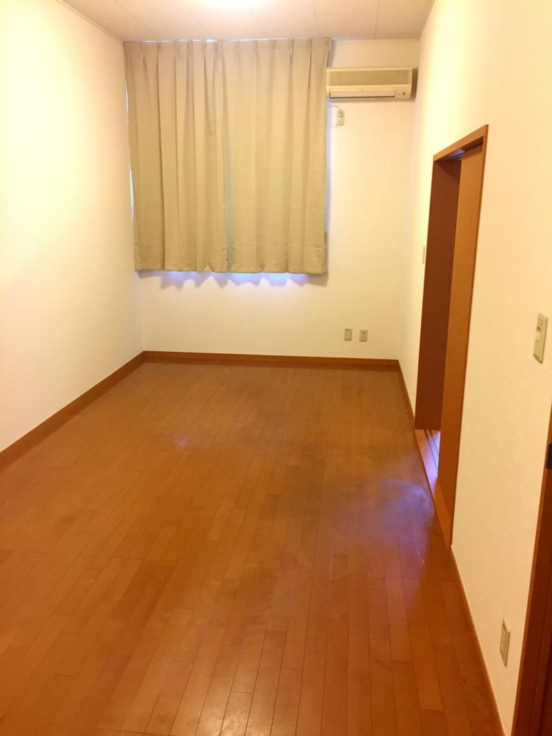 レオパレスエールⅡ 居間