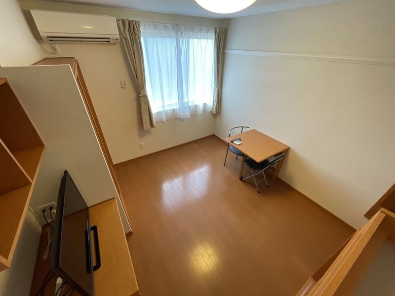 レオパレスすみよし 居間