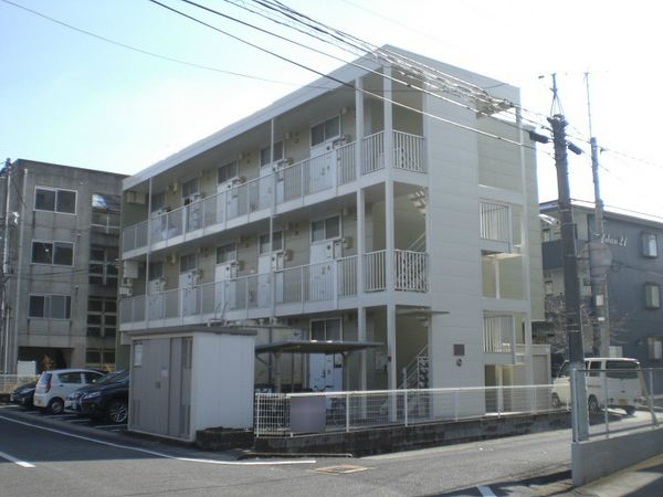 レオパレスコスモス 外観