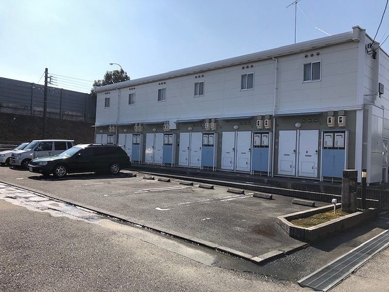 レオパレスドリーム 駐車場