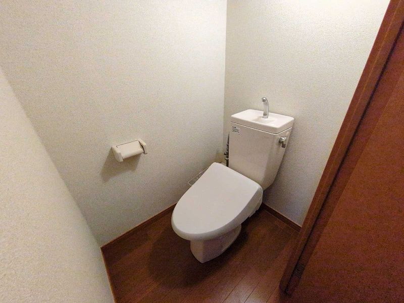 レオパレスサンボーン トイレ