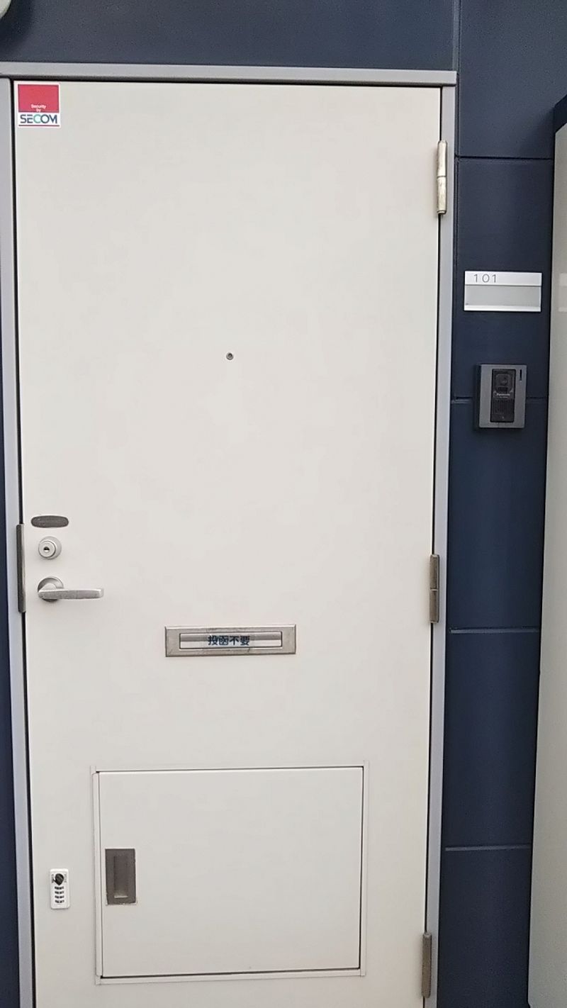 leopalace Ikeda Entrance