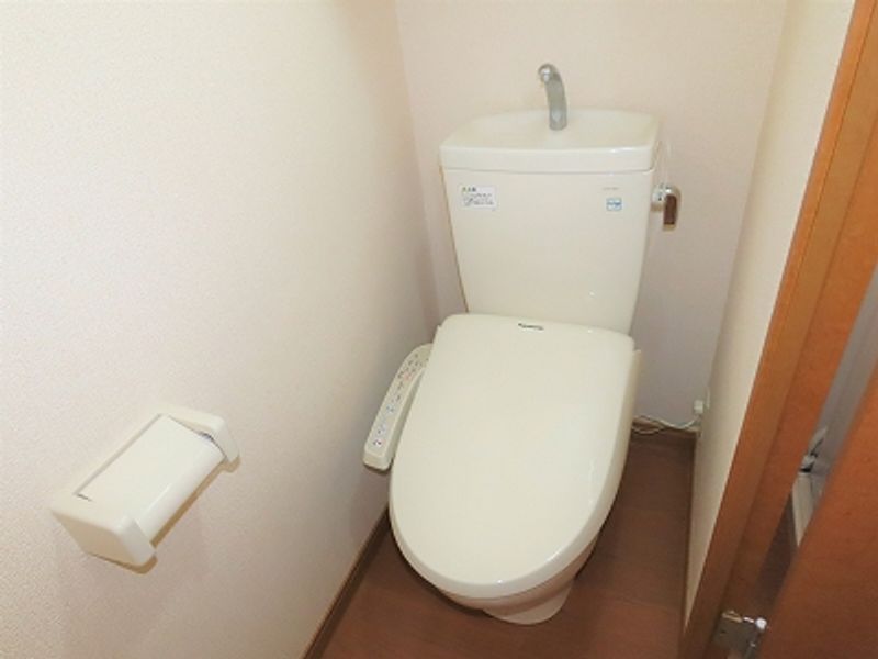 レオパレスエバーグリーン トイレ