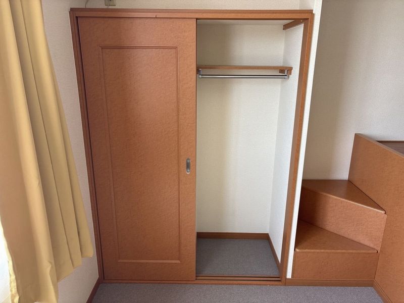 レオパレスボヌール 収納