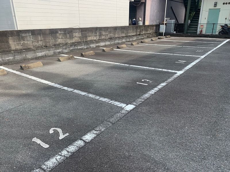 レオパレス福丸Ⅱ 駐車場