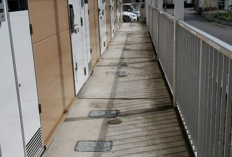 レオパレス花水木 エントランス