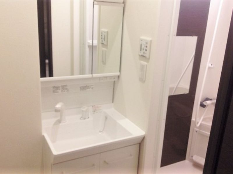 MIRANDA JIN IV 세면실