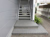 レオパレス新町 エントランス