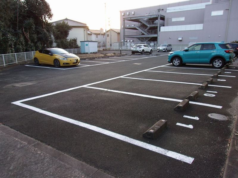 レオパレスＳｈｉｎｅＲｏａｄⅡ 駐車場