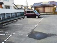 レオパレス幸 駐車場