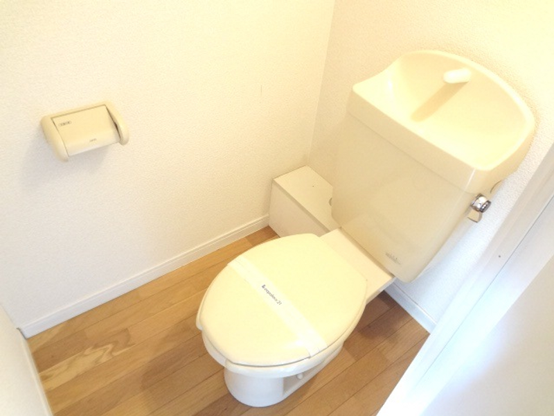 レオパレスコニファー トイレ