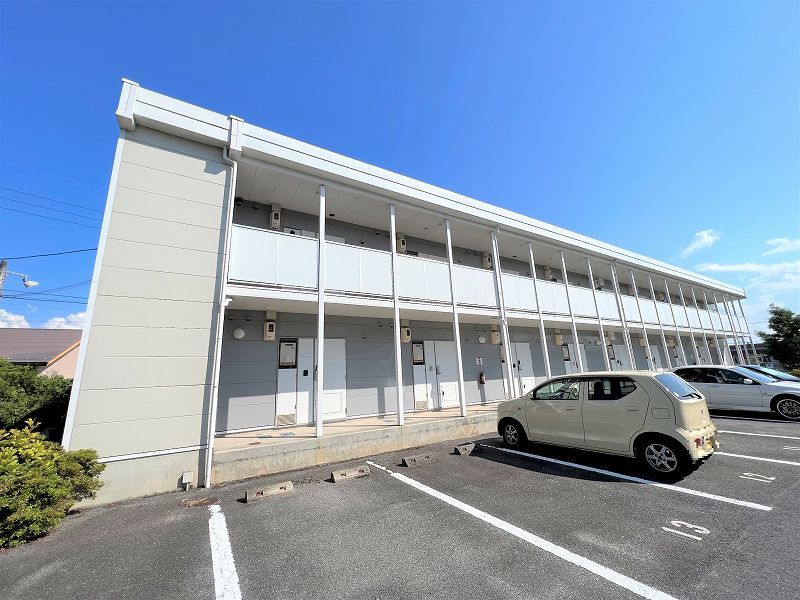 レオパレスソレイユ富益 外観