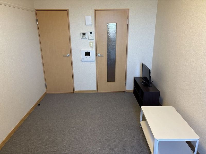 レオパレスＦＩＯＲＩ高松 居間