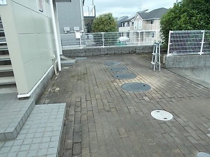 レオパレスベンデュール伊勢原 エントランス
