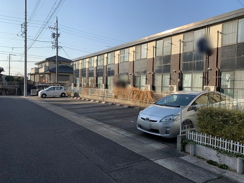 レオパレス吉根 駐車場
