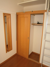 レオパレスフォレ長沼 収納