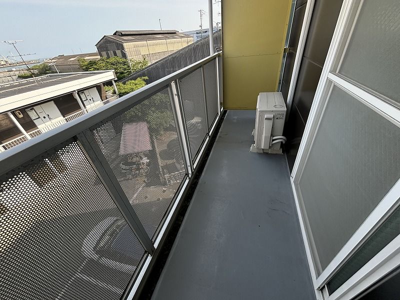 レオパレス長府東 バルコニー