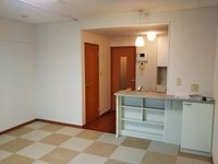 レオパレスコンフォールツクバ 居間