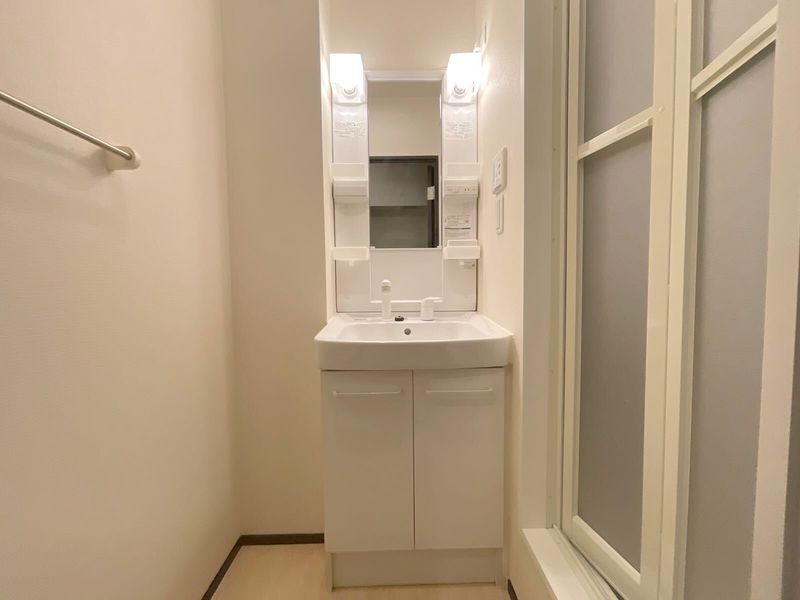 LEONEXT Azul Guminoki 洗手台